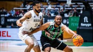 Jabari Parker, defendido por el poderoso David Muenkat