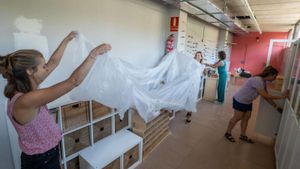 Catalunya inicia el curs sense mòbils i amb pantalles sota control escolar