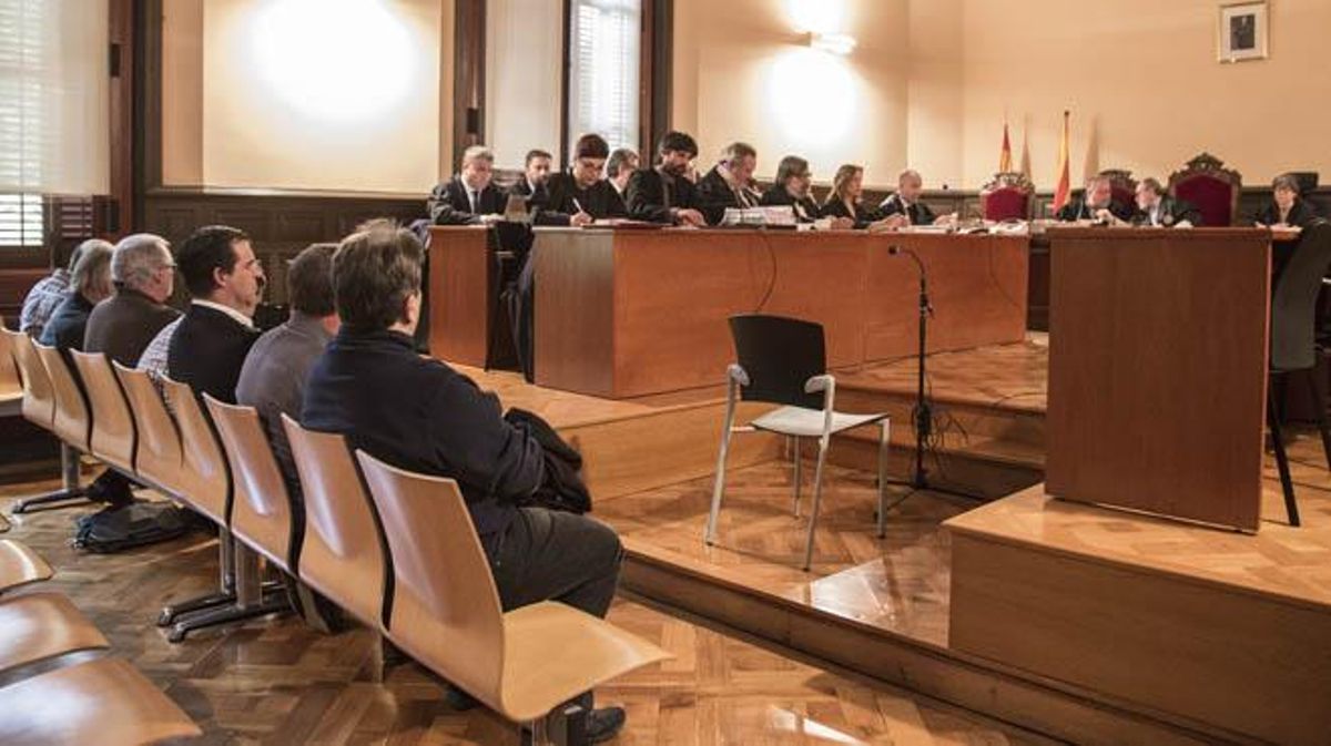 Els primers acusats pel 3% ultimen un pacte per evitar la presó.