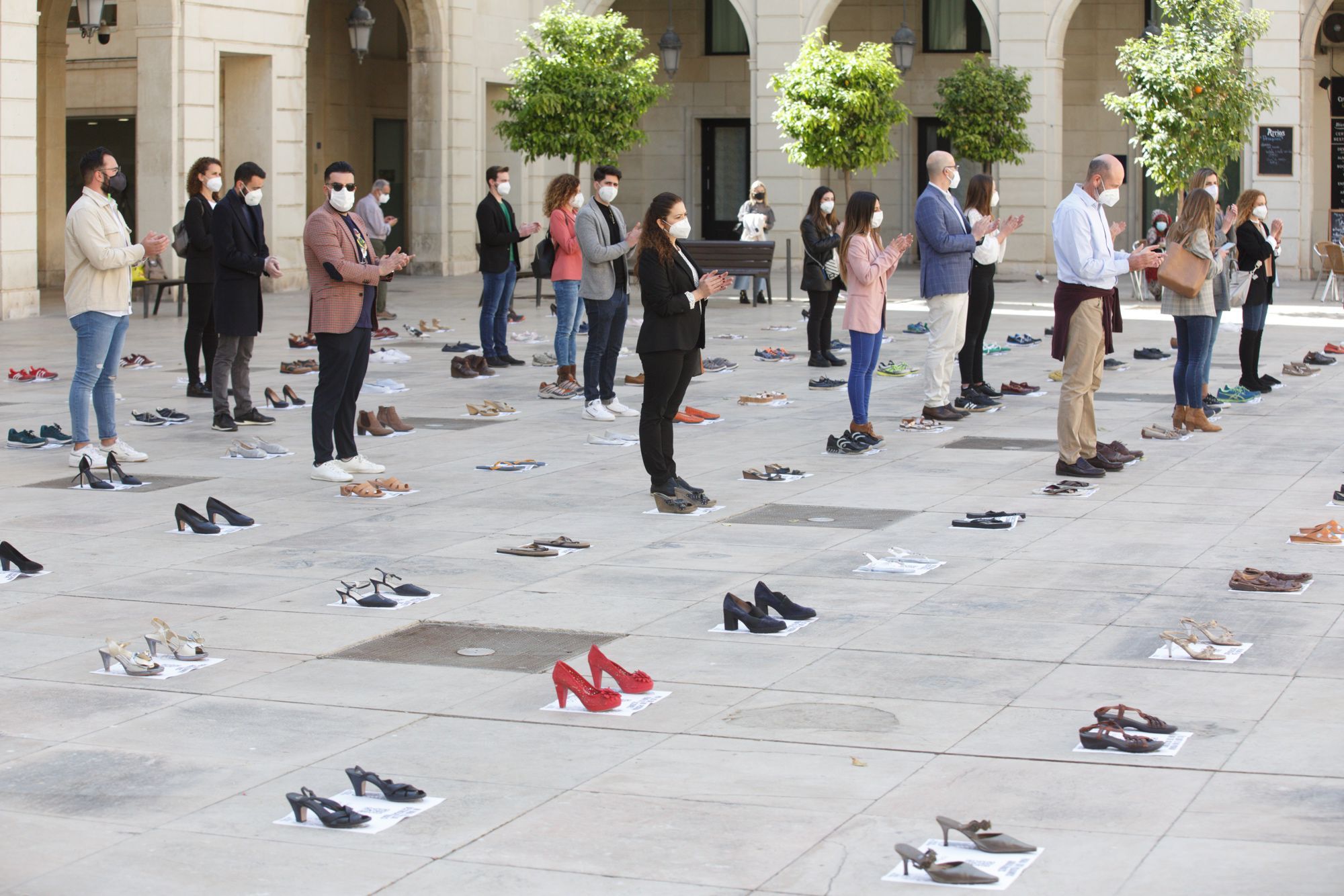 La plataforma #Vacunaya reivindica que se agilice la vacunación masiva en Alicante