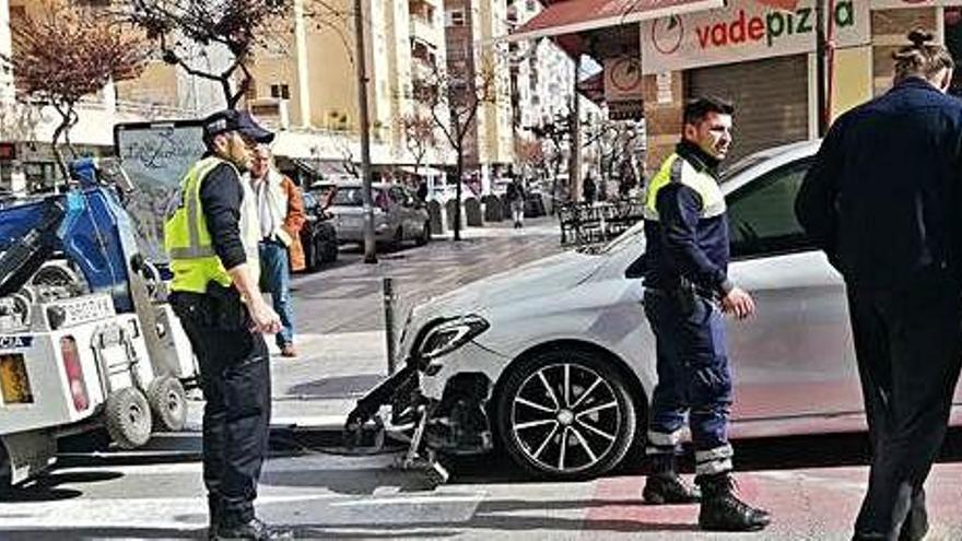 Imagen del lugar en el que se produjo el accidente, ayer a mediodía.