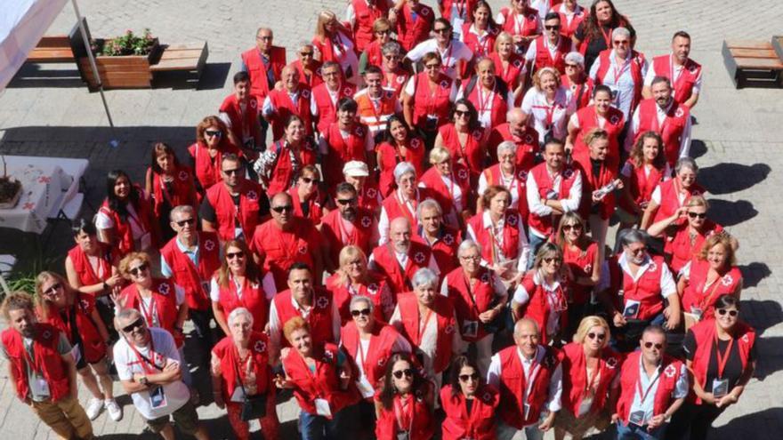 Personal voluntario y técnicos de Cruz Roja Benavente. | E. P.