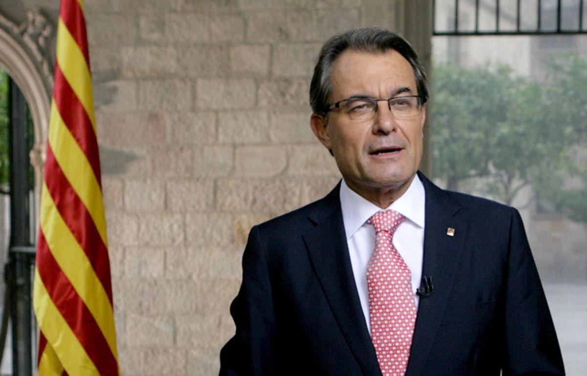 Artur Mas, durant la gravació del missatge institucional amb motiu de la Diada. Artur Mas, durant la gravació del missatge institucional amb motiu de la Diada.