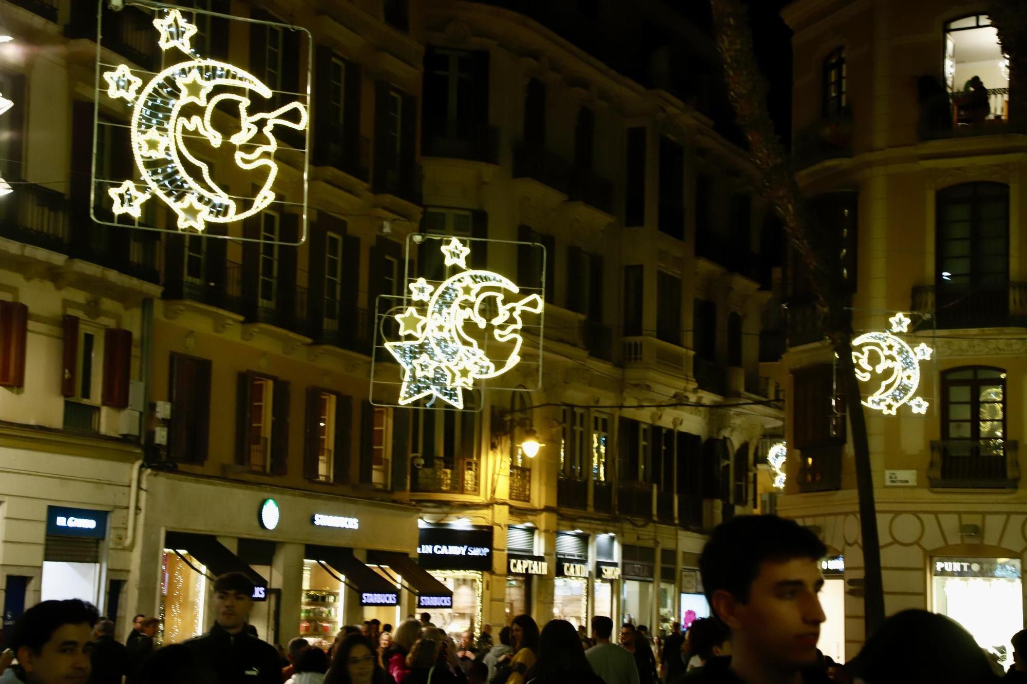 Navidad en Málaga | La calle Larios enciende sus luces de Navidad