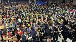 La Entrada de Bandas abre las Fiestas de Petrer