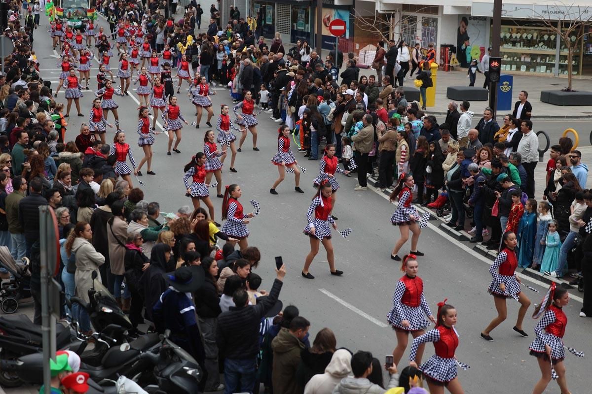 Búscate en las imágenes de la rúa de Carnaval de Ibiza