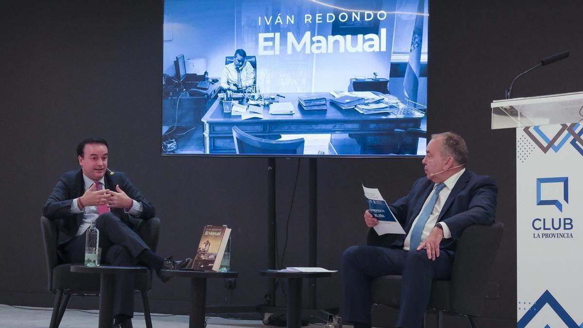 Iván Redondo presenta 'El Manual', en el Club La Provincia