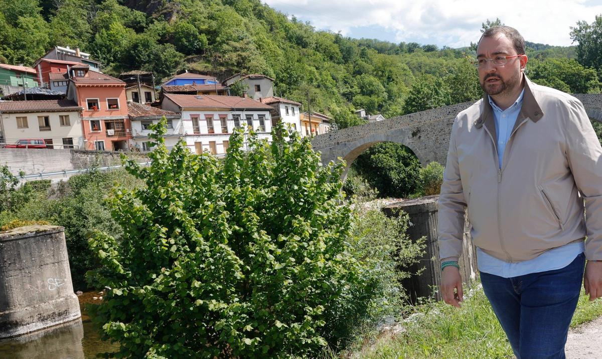 Barbón, en Puente d'Arcu.
