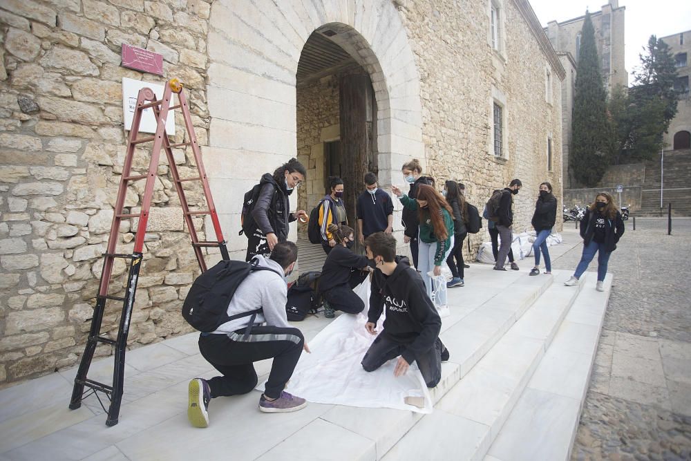 Estudiants de la UdG ocupen el rectorat