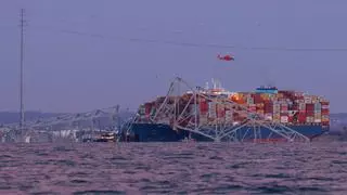 Un barco derrumba el mayor puente de Baltimore: al menos 20 desaparecidos | Vídeo