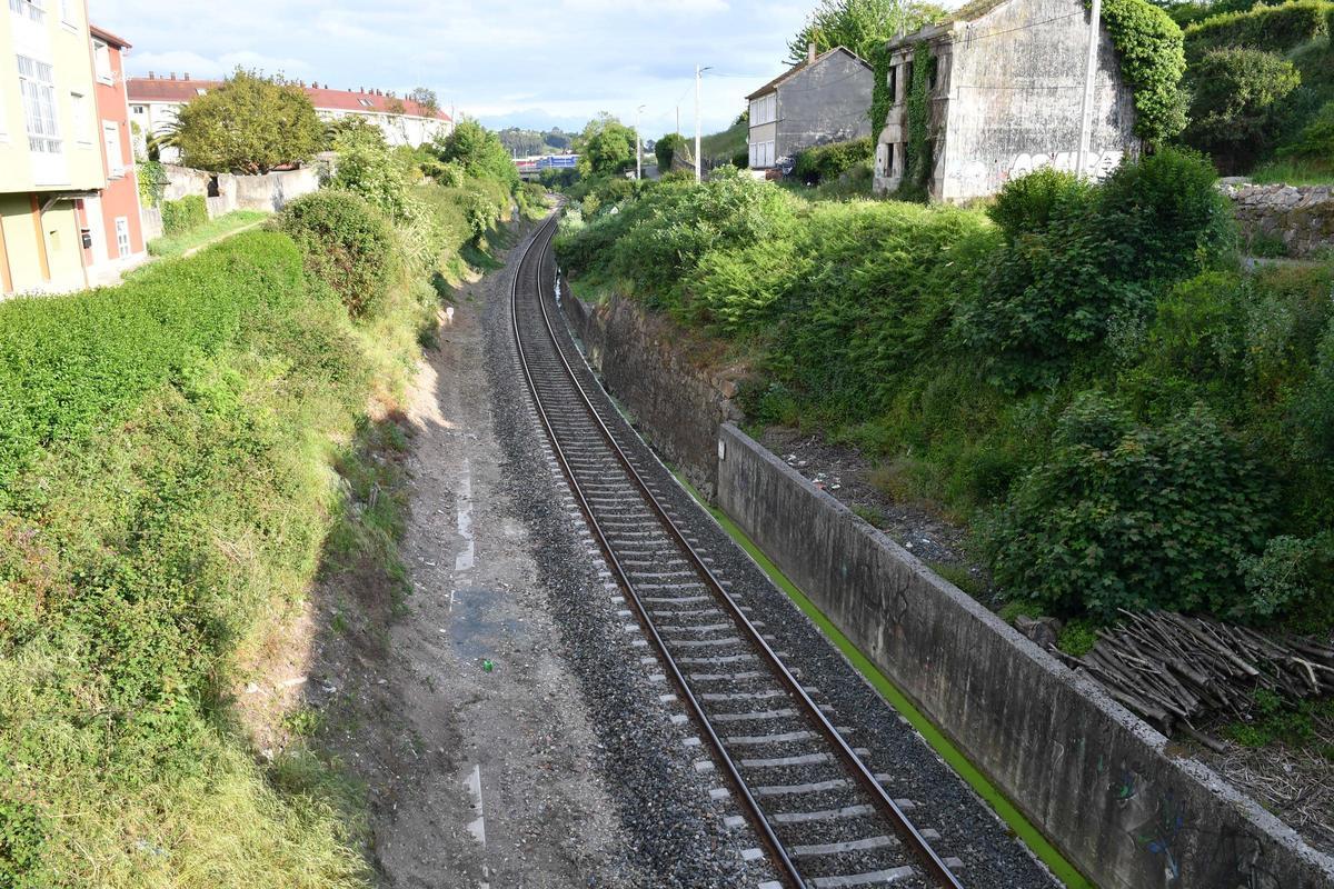 Vías del tren en O Burgo.