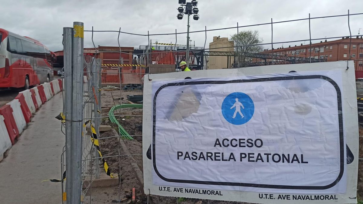 Tramo afectado por las obras que ejecuta Adif en Navalmoral.