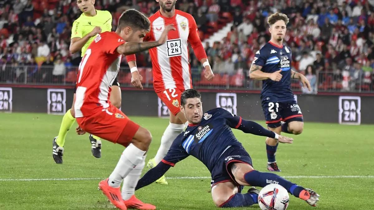 Una imagen del Almería - Deportivo (2-1) de esta temporada.