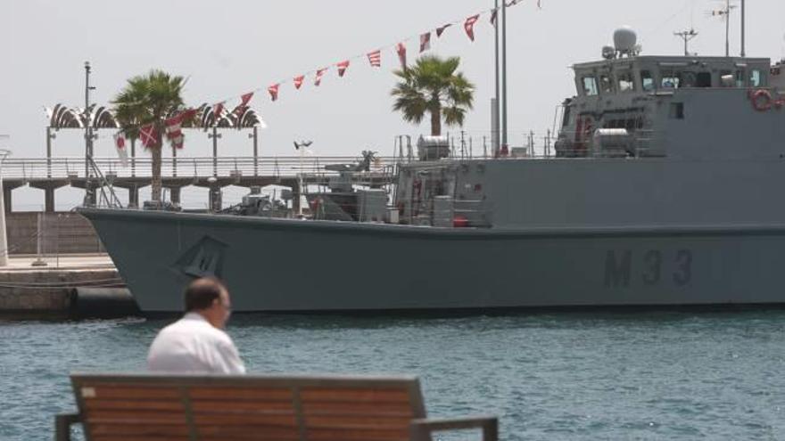 Barcos de la Armada abren sus puertas en el Puerto