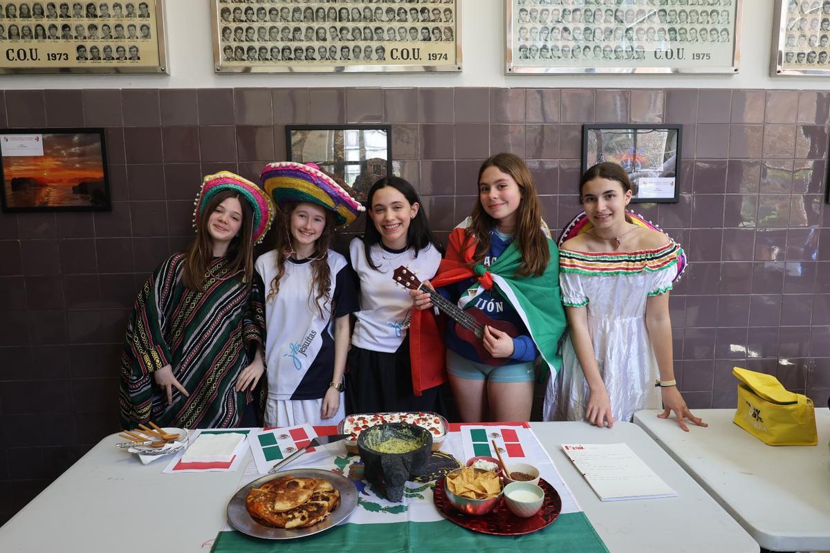 Primera jornada de las fiestas colegiales de la Inmaculada (en imágenes) Primera jornada de las fiestas colegiales de la Inmaculada (en imágenes)