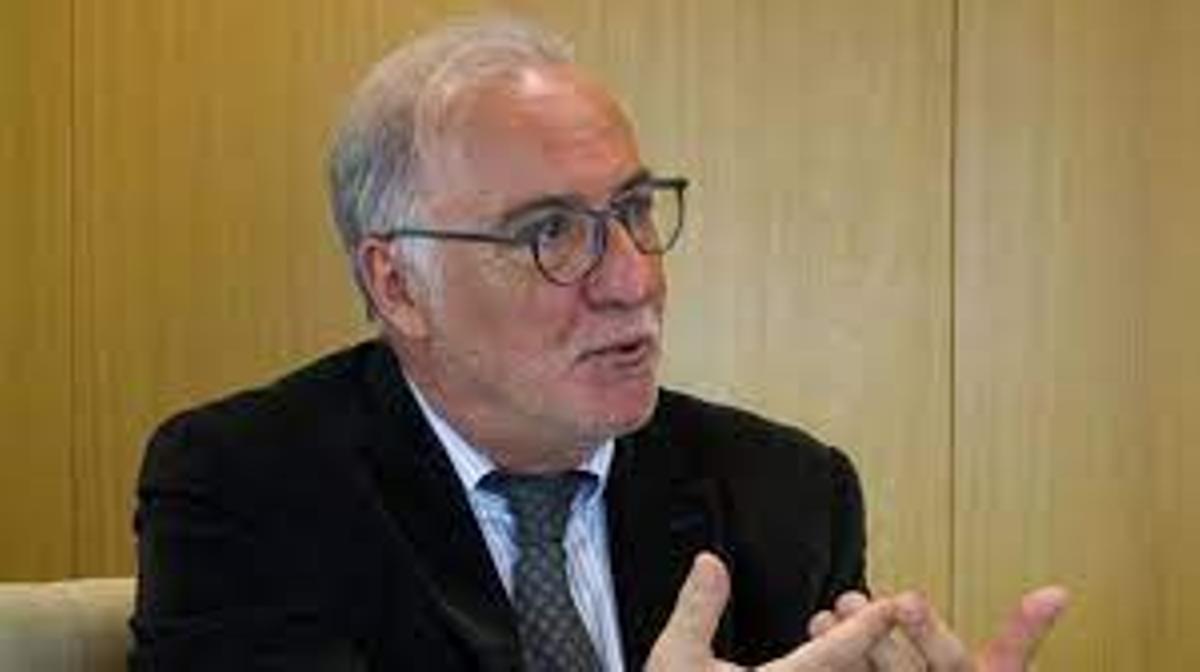 Pere Navarro, director de la DGT, desmiente que no tenga carné de conducir Pere Navarro, director de la DGT, desmiente que no tenga carné de conducir