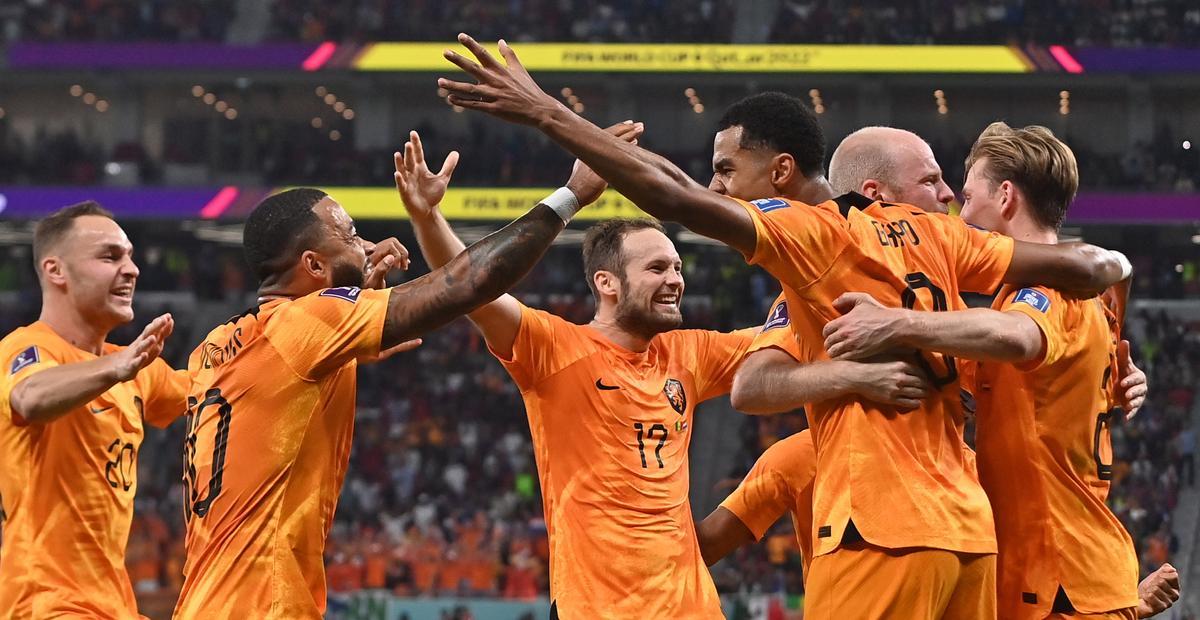 Países Bajos celebró una victoria en los últimos 10 minutos ante Senegal