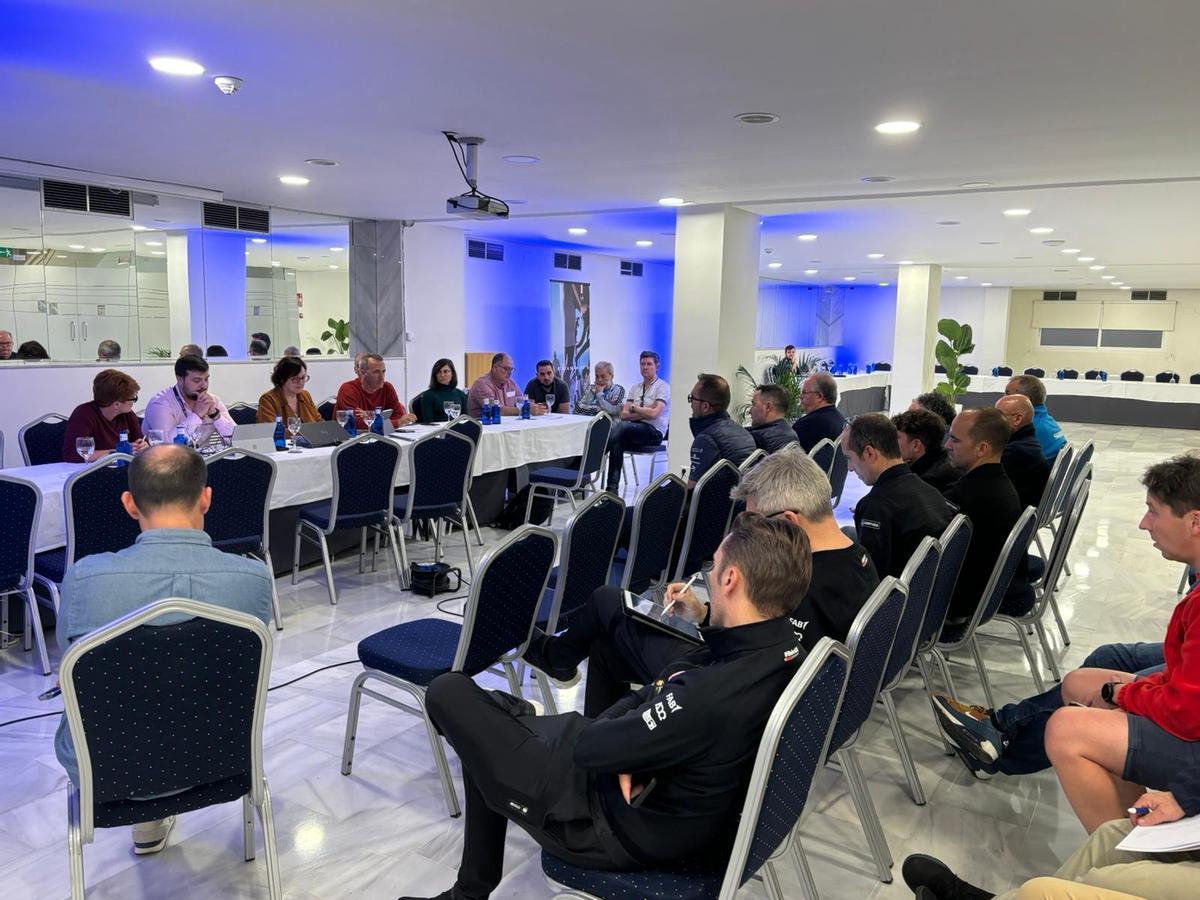 Reunión esta tarde de la organización, jurado técnico y directores de equipos de la Vuelta a Andalucía