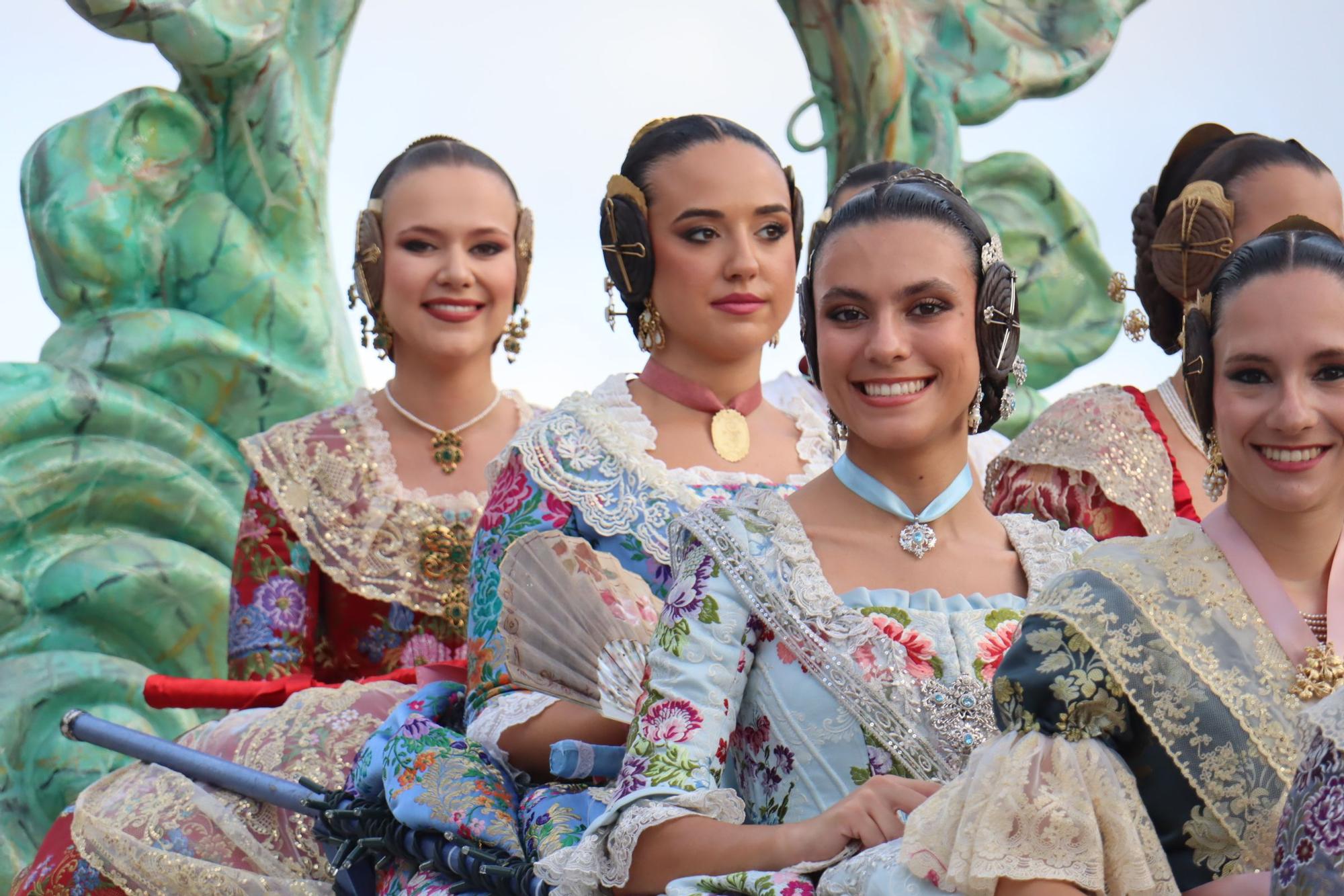 La Batalla de Flores de las candidatas a Falleras Mayores de València