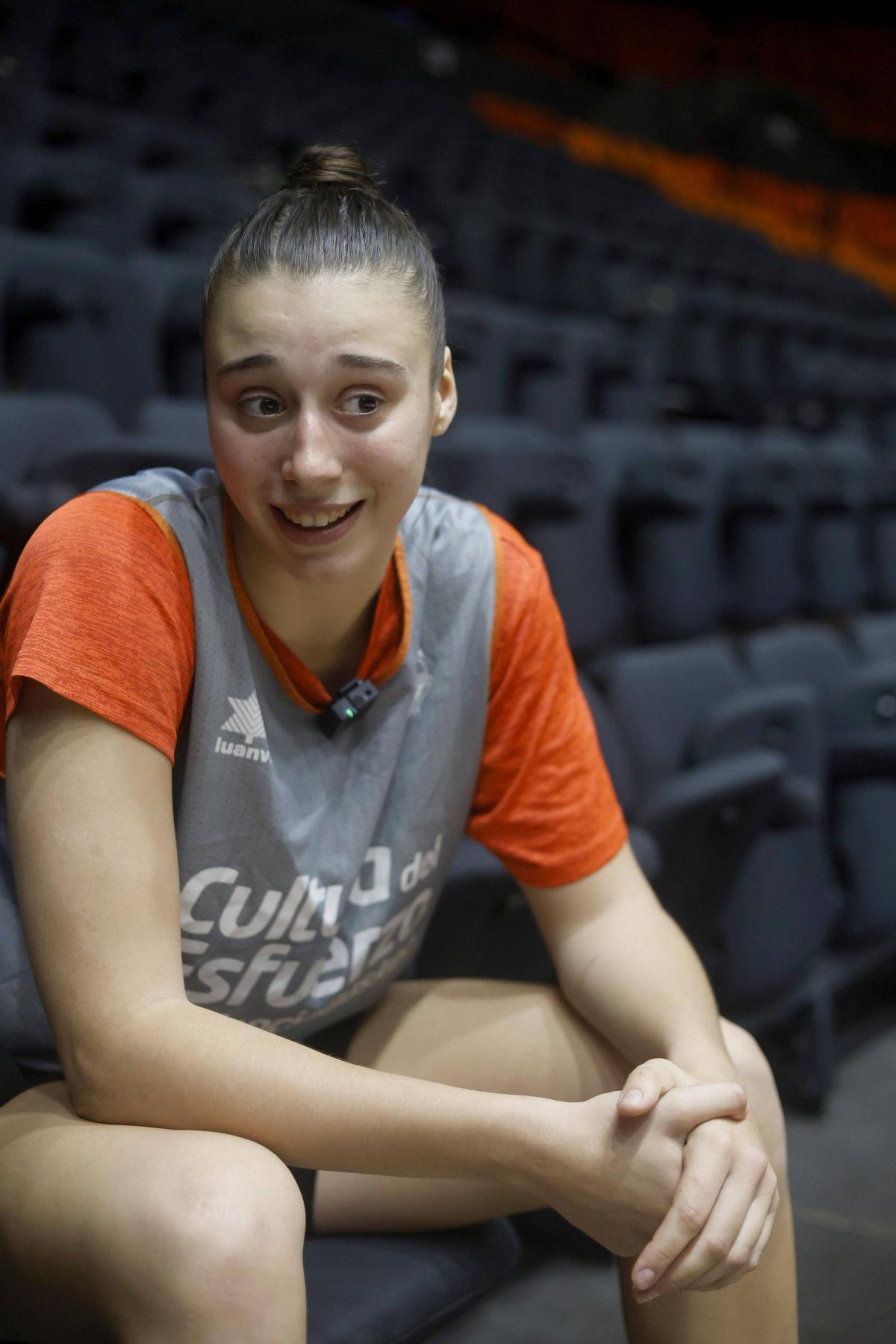 Raquel Carrera atendió a SUPER en la Fonteta