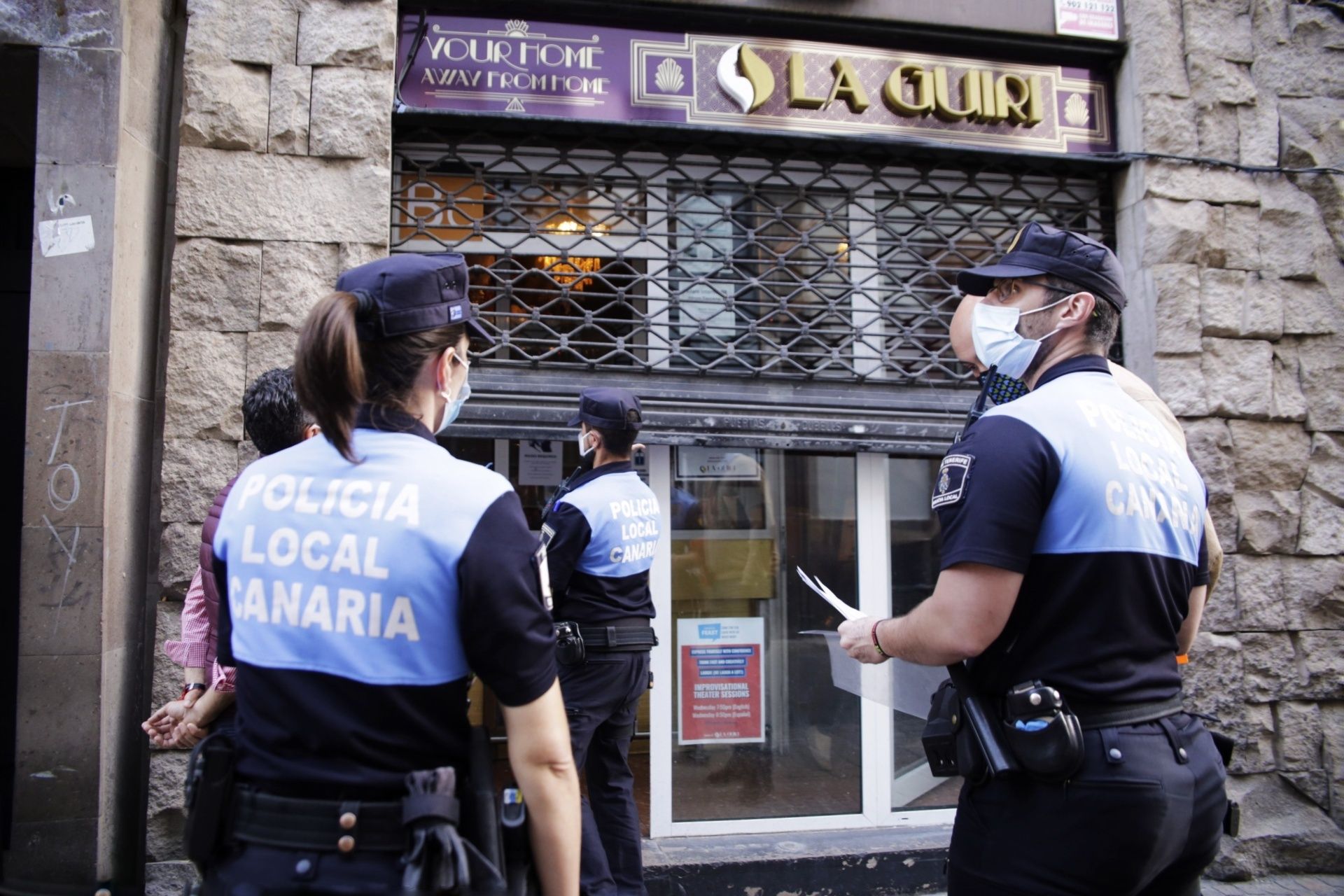 Precinto del bar 'La Guiri', en Santa Cruz