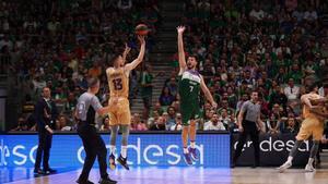 Satoransky logró dos triples ante Unicaja