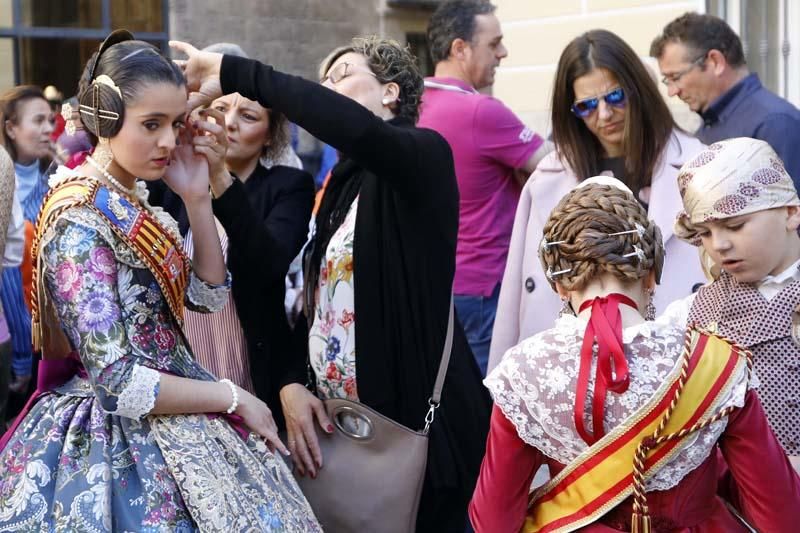 La Diputació de València recibe a las comisiones falleras