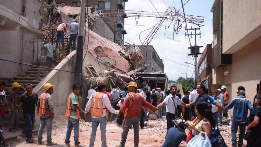 Pánico y caos en las calles de México DF tras el terremoto