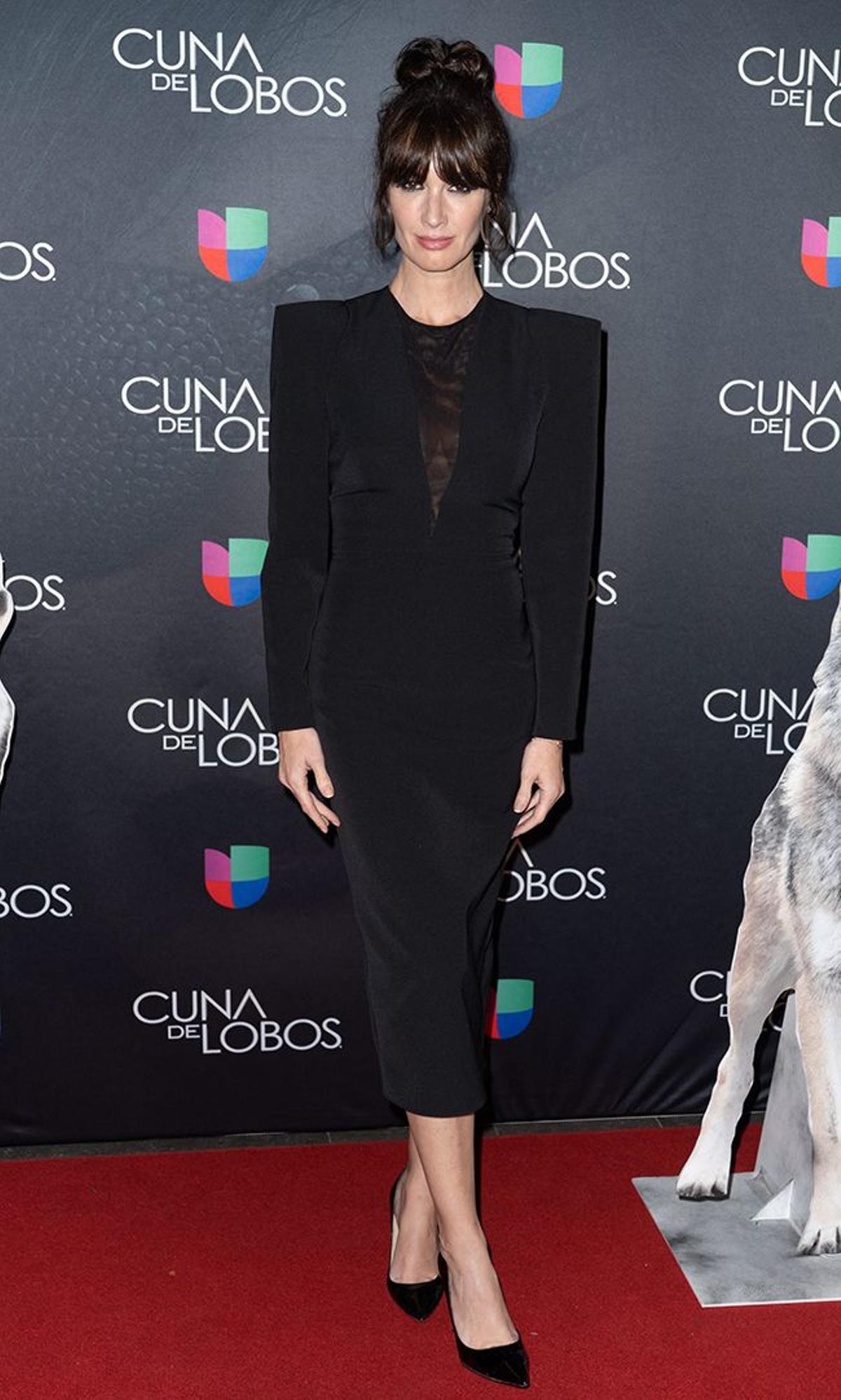 Paz Vega con vestido negro de Vicky Martin Berrocal en Miami