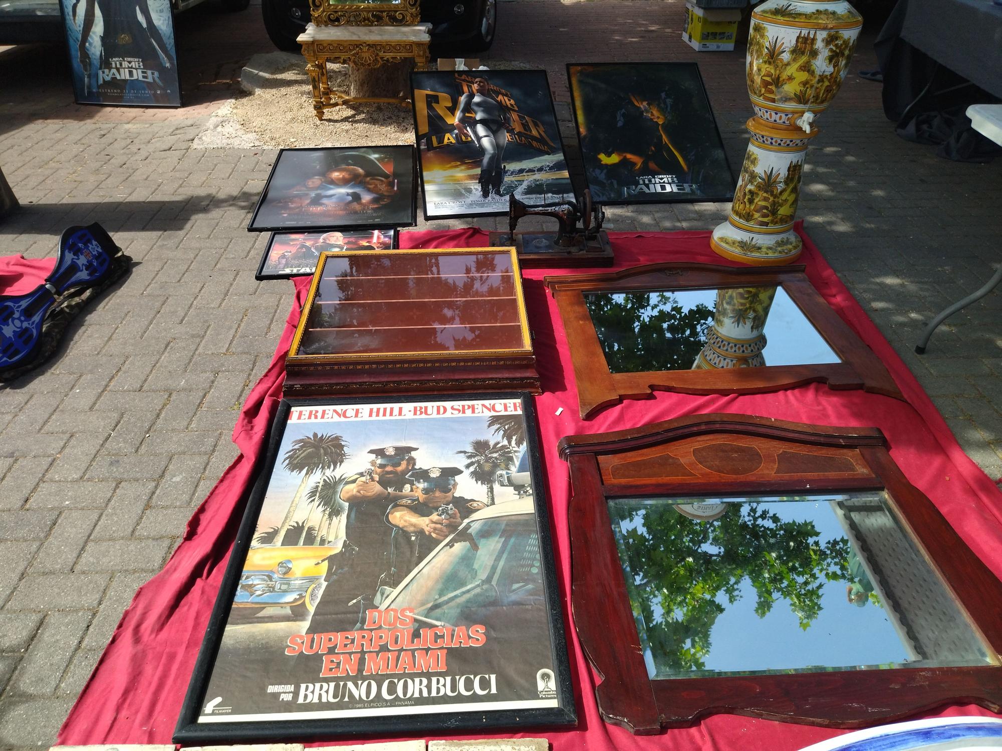 Kitsch y tradición: un paseo por el rastro de Xaló