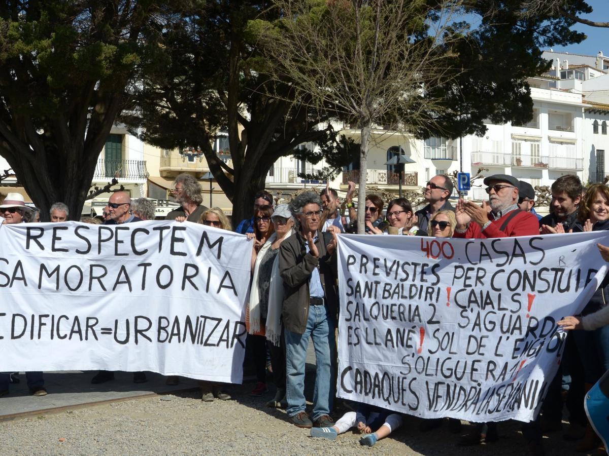 Imatge d'arxiu d'una manifestació ciutadana contra la urbanització Sa Guarda el 2020.