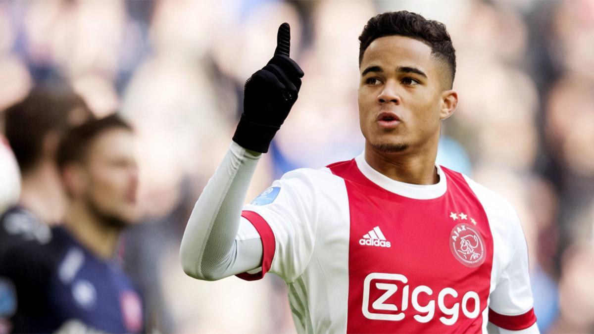 Justin Kluivert, hijo del exblaugrana Patrick Kluivert, ya ha debutado en la selección con solo 19 años