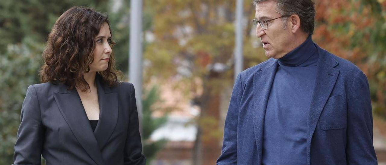 El presidente del PP, Alberto Núñez Feijóo, junto a la presidenta del PP de Madrid y de esta comunidad, Isabel Díaz Ayuso.