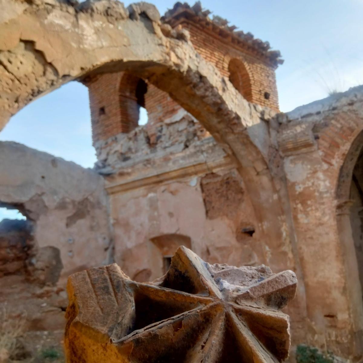 Los restos a punto de desaparecer de Villanueva de Jalón.