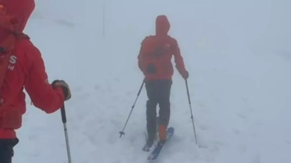 El GERA rescata a dos personas en Navacerrada y Rascafría, Madrid