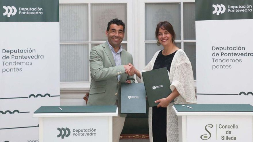 López y Pena firmaron el acuerdo en el Pazo Provincial.