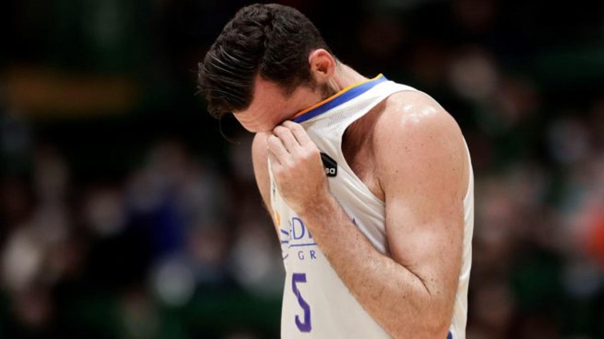 Rudy pierde a su padre en plena preparación para la Final Four, un golpe importante para el jugador