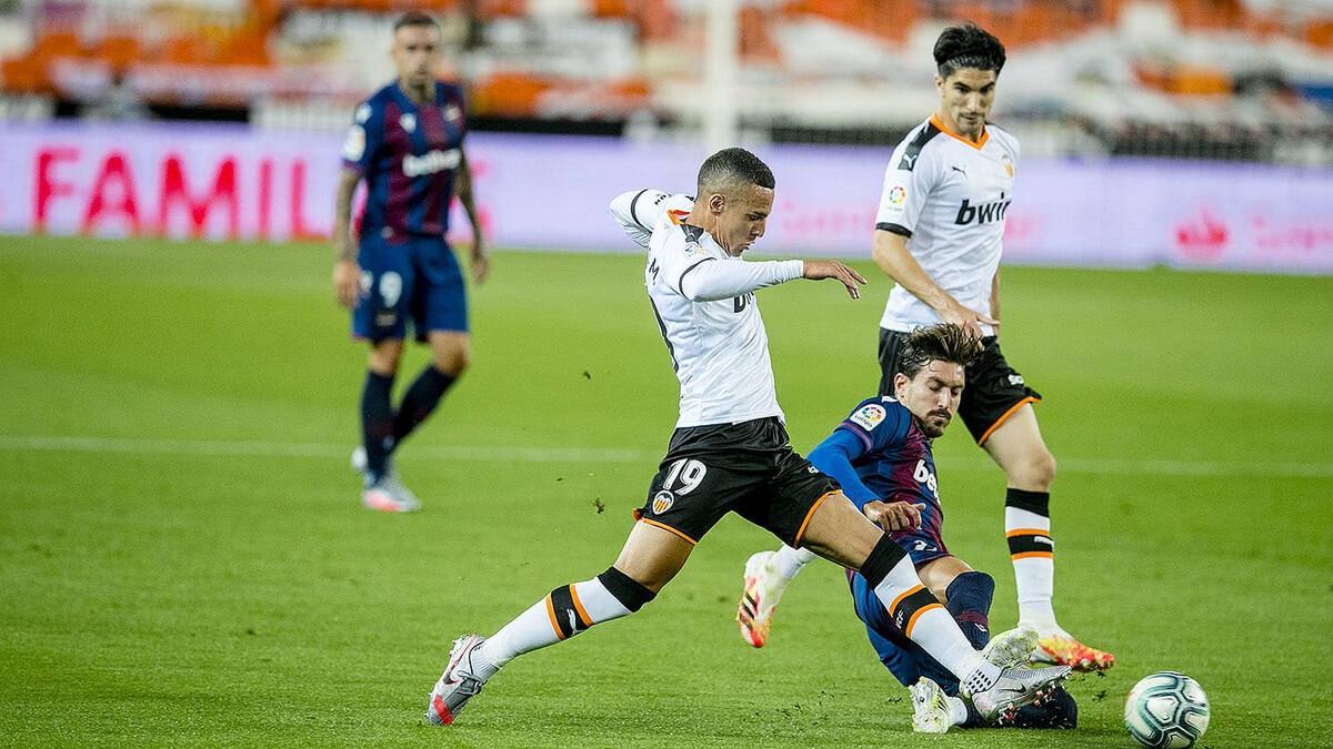 El derbi del regreso de la Liga terminó con empate 1-1 entre valencianistas y granotas en Mestalla