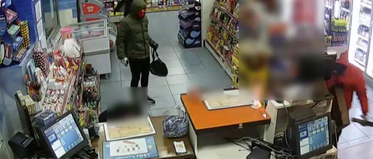 Cae la "banda del subfusil" que atracó 30 negocios de Granada