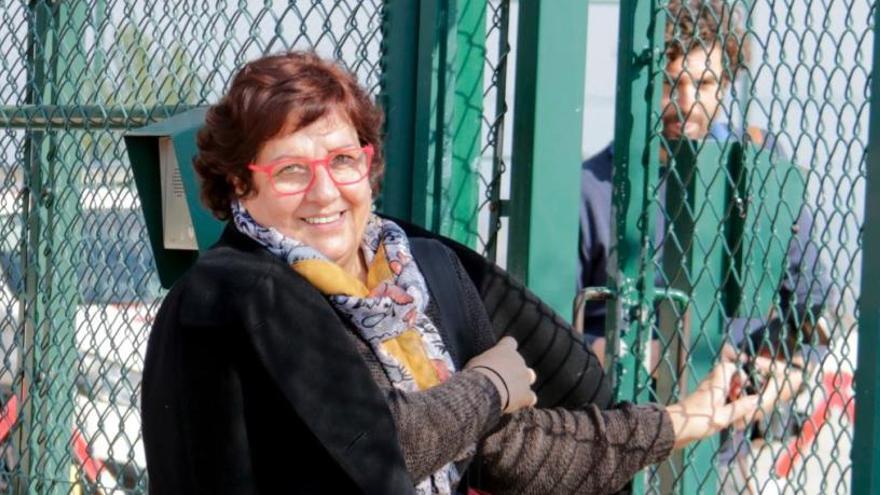 Dolors Bassa, fa uns dies, sortint de la presó de Figueres