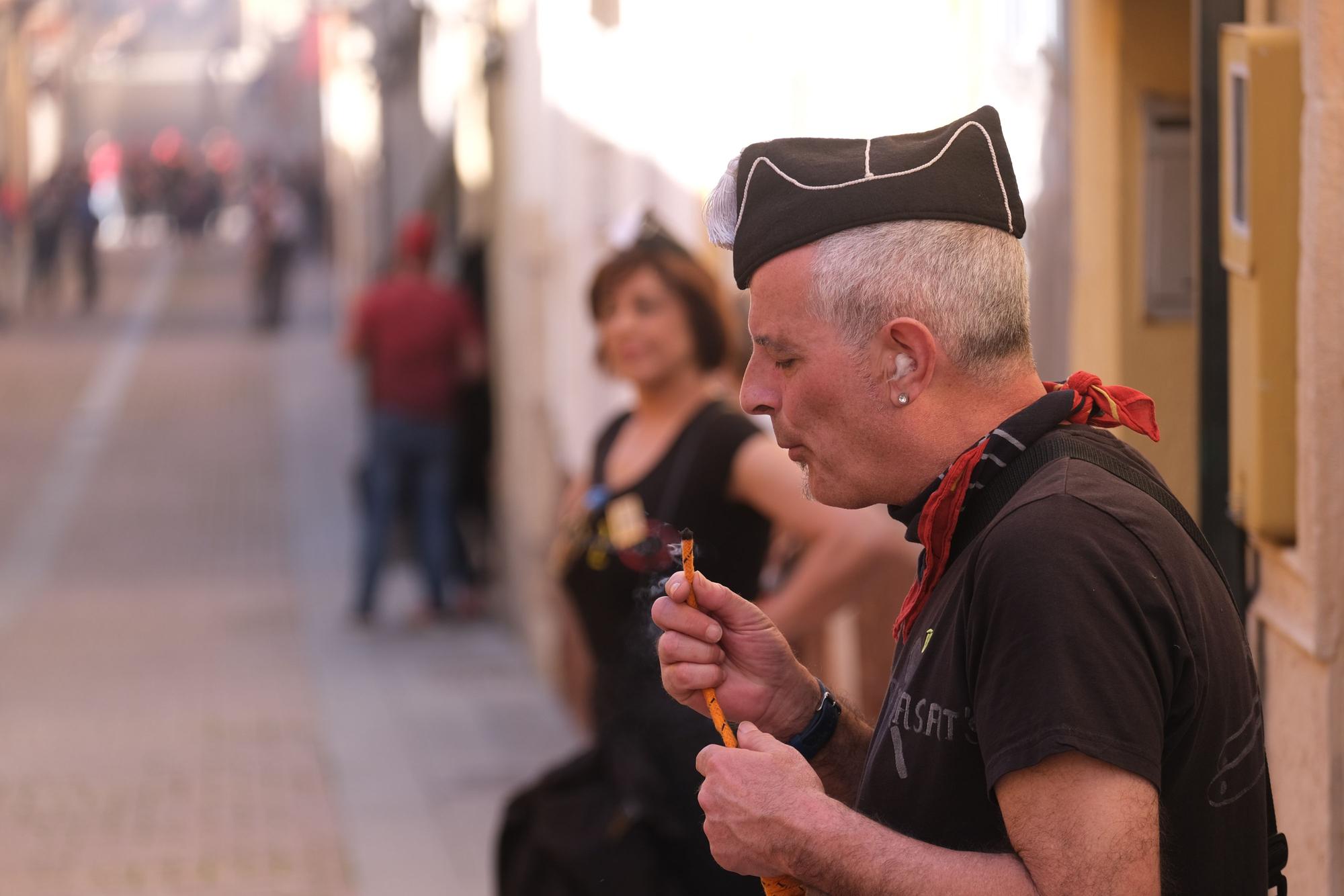 Fiesta de Els Capitans y desfile de abanderadas de Moros y Cristianos de Petrer, en imágenes