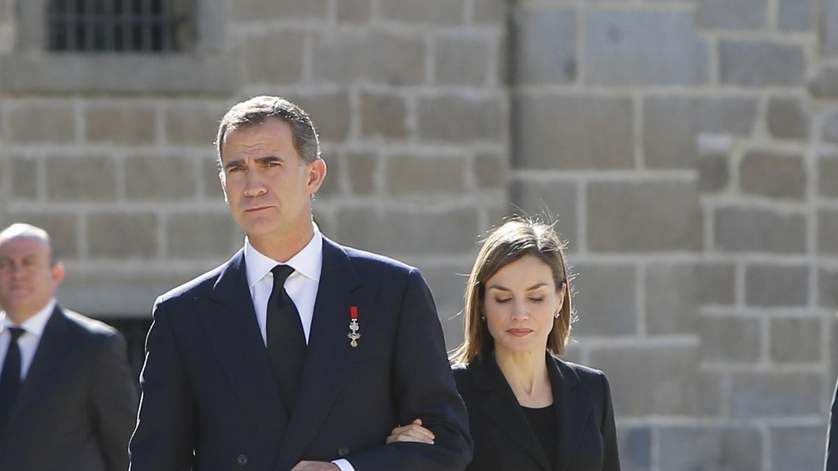 Los reyes de España, don Felipe y doña Letizia en el Escorial