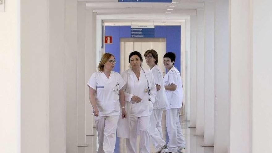 Trabajadoras del Hospital Valle del Nalón, en una imagen de archivo.