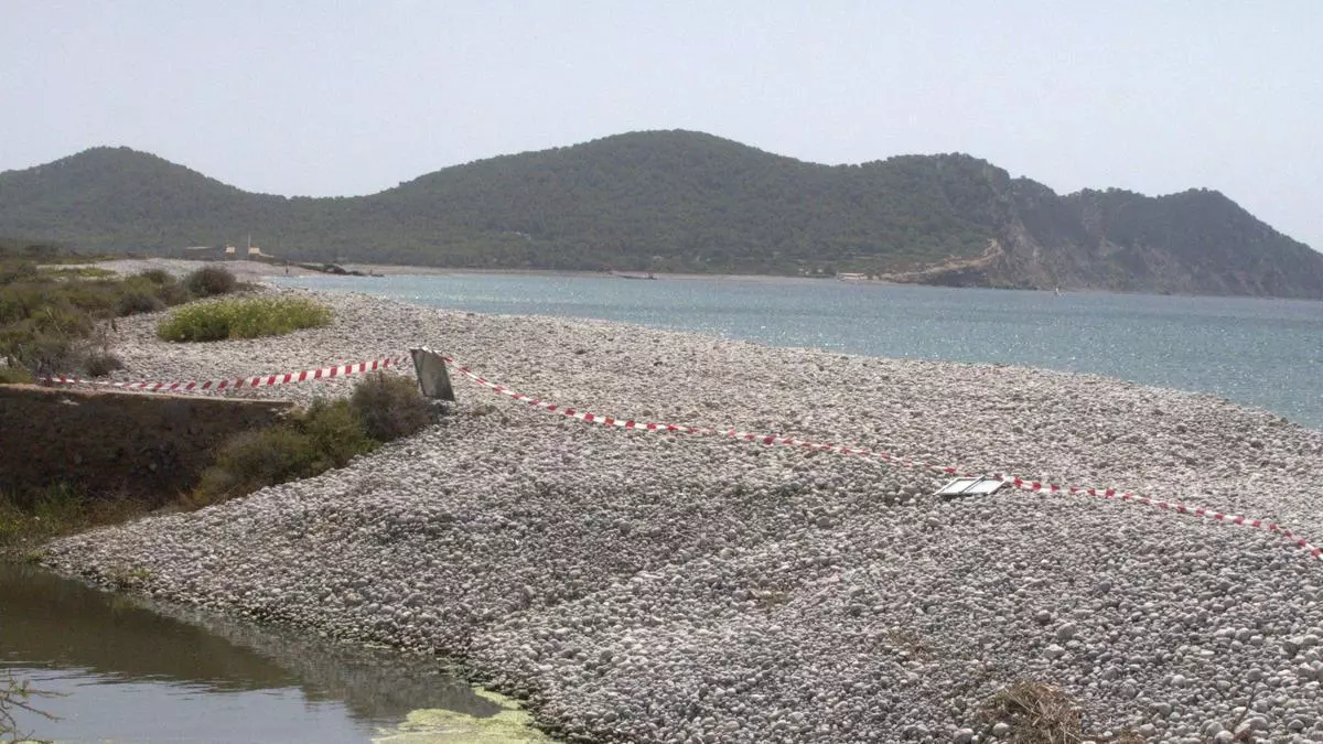 Associació de Veïns de sa Caleta: "La capacidad de la depuradora del aeropuerto de Ibiza está sobrepasada"