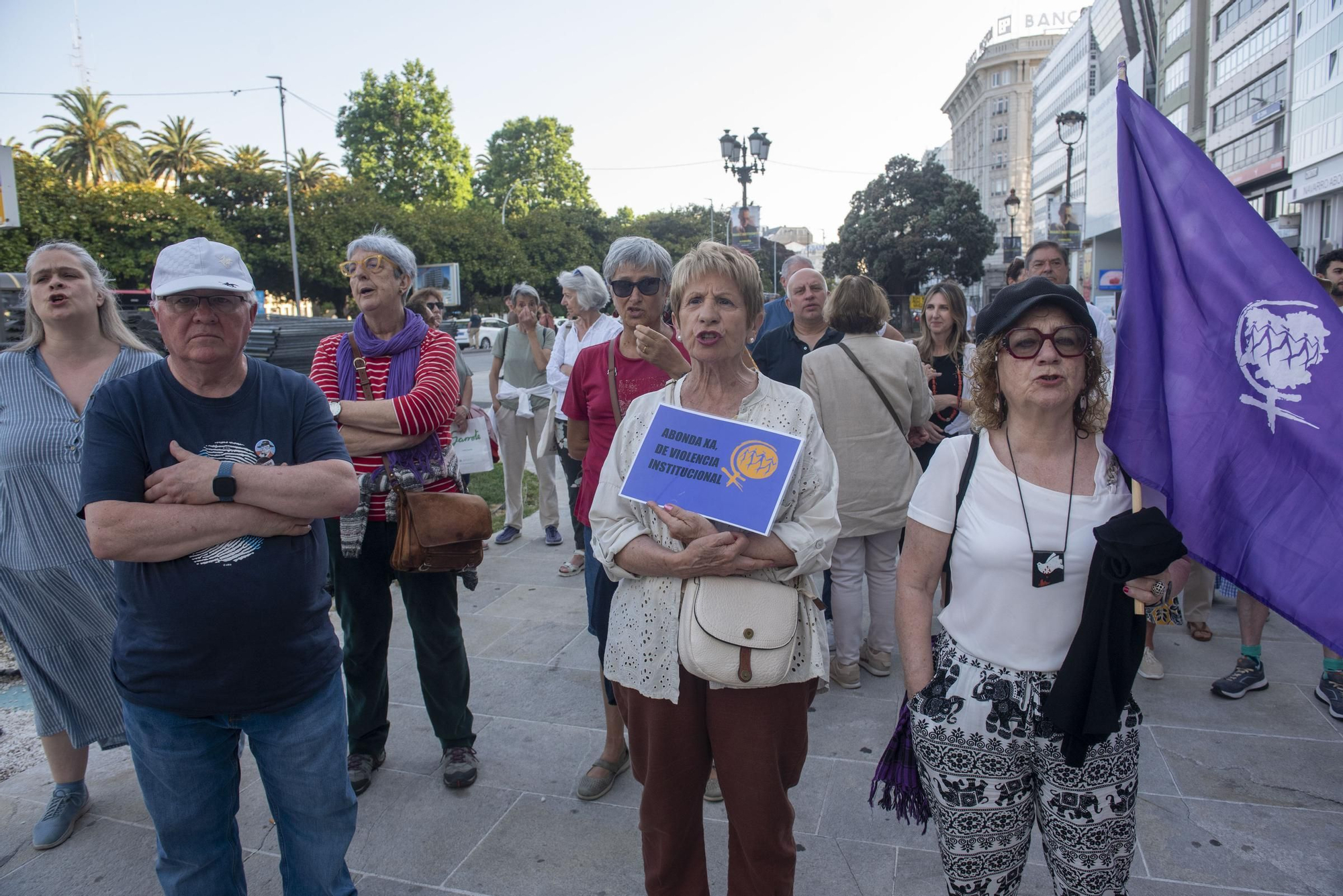 Protesta de la Marcha Mundial das Mulleres por el crimen machista de Maritza en A Coruña