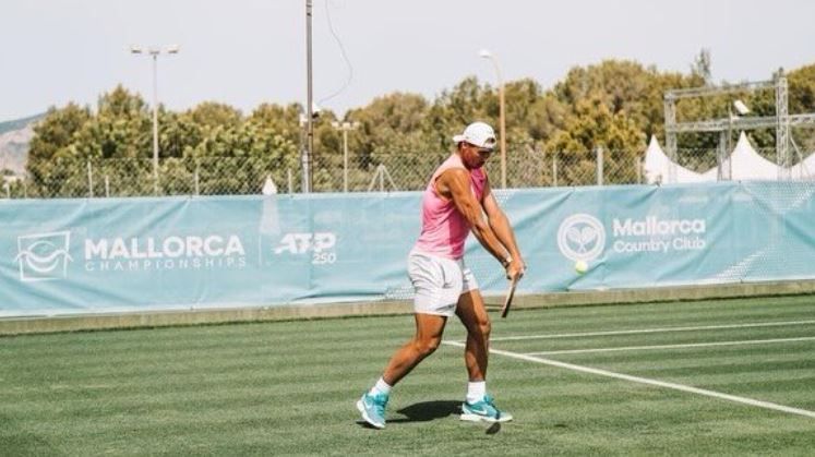 Rafa Nadal entrena en el Mallorca Country Club