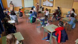 Alumnos en clase en el colegio Germán Fernández Ramos, de Oviedo.