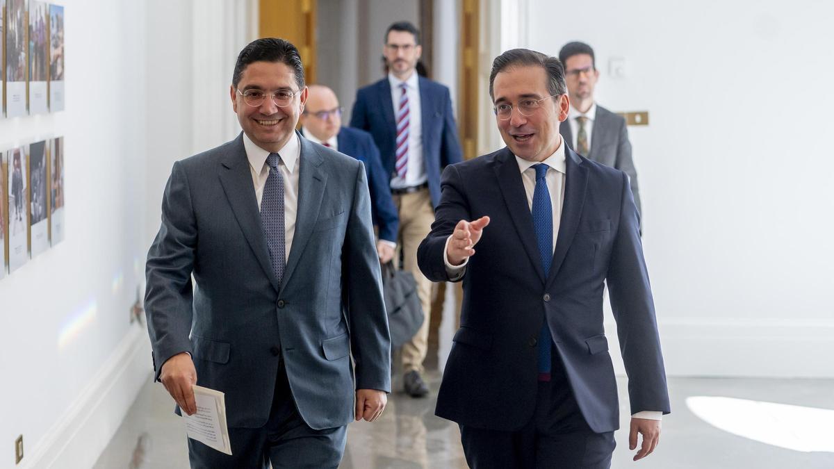El ministro de Exteriores marroquí, Nasser Bourita, y el español, José Manuel Albares, este jueves en Madrid.