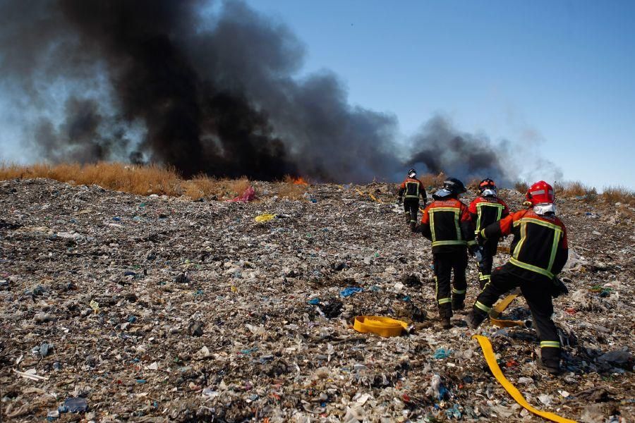 Incendio en el vertedero de Zamora