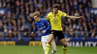 El Barça vuelve a la carga por Marcos Alonso